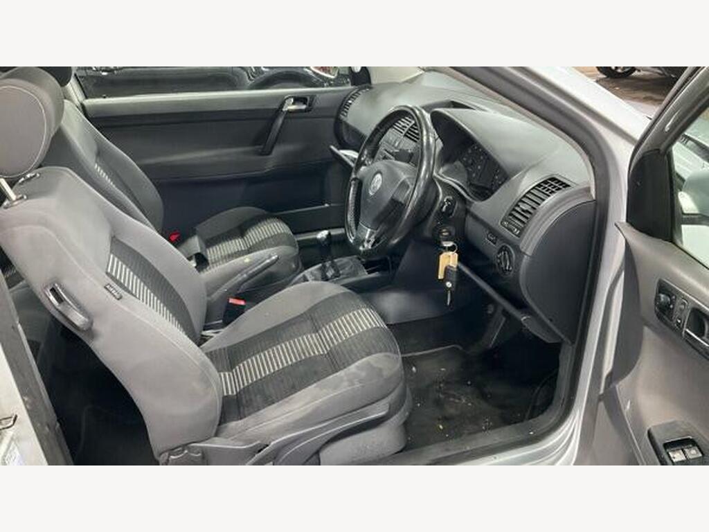 2009 Volkswagen Polo thumbnail 5