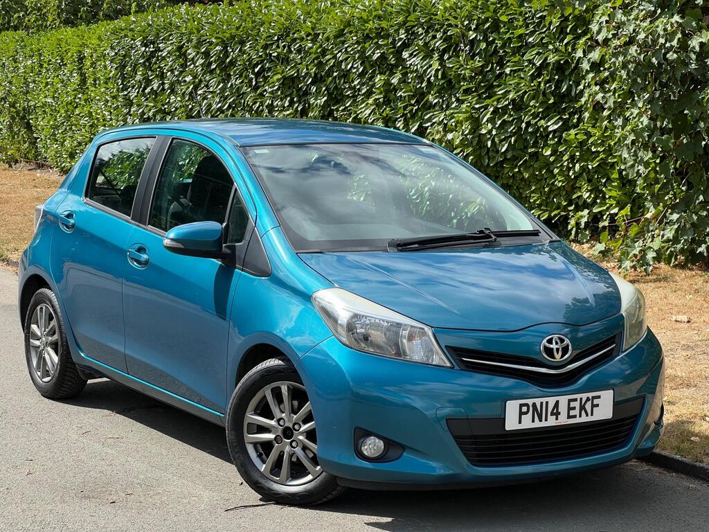 Toyota Yaris Hatchback 1.33 Dual VVT-i Icon Plus Euro 5 5dr