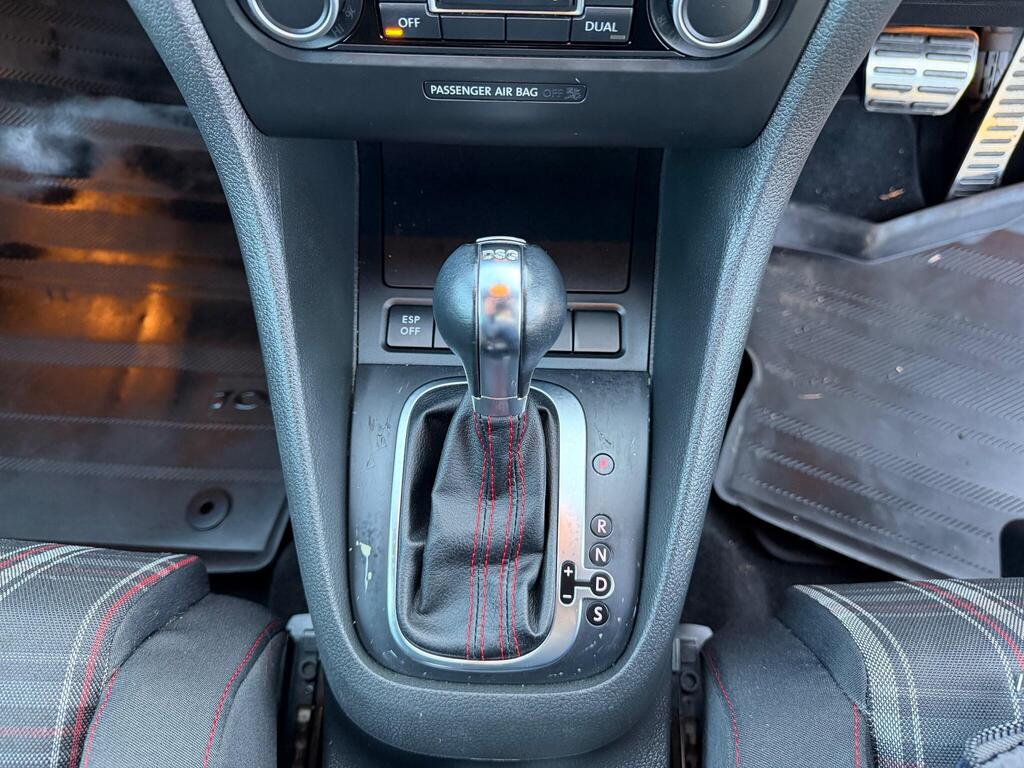 2009 Volkswagen Golf thumbnail 17