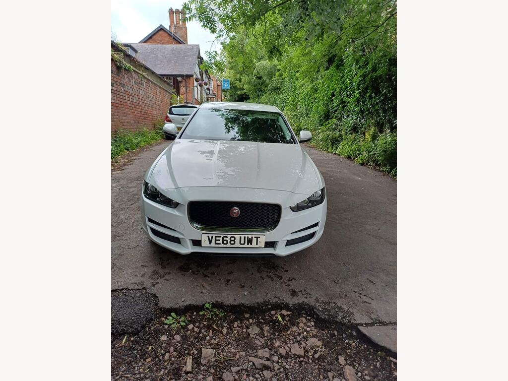 Jaguar XE