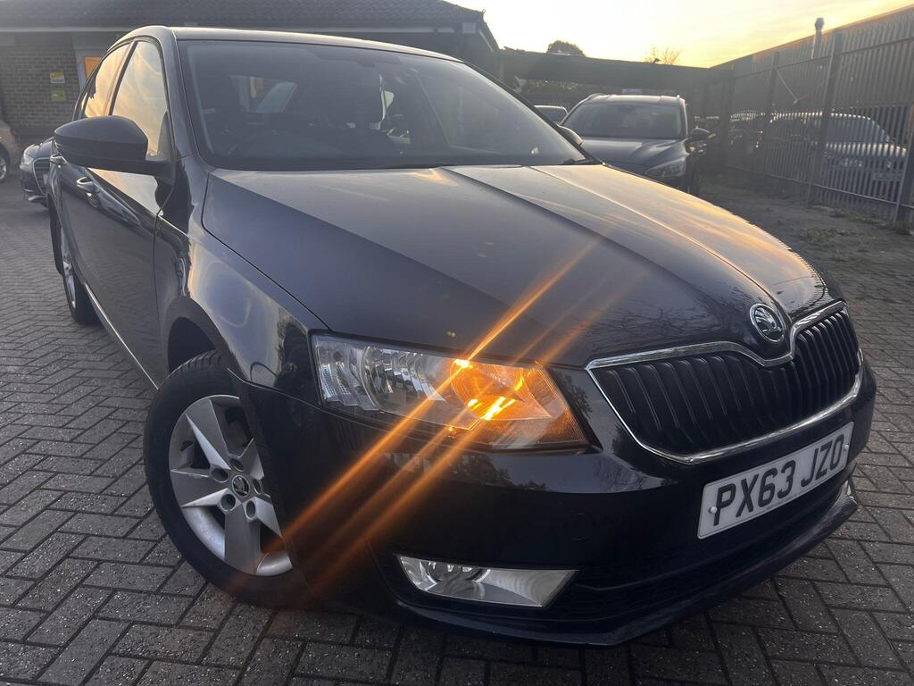 Skoda Octavia Hatchback 1.6 TDI SE Euro 5 (s/s) 5dr