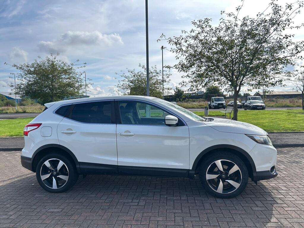 Nissan Qashqai SUV 1.5 dCi N-Connecta 2WD Euro 6 (s/s) 5dr