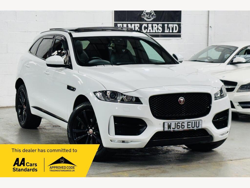 2016 Jaguar F-Pace thumbnail 2