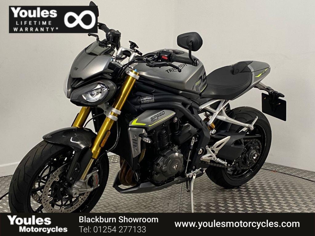 Triumph Speed Triple 1200