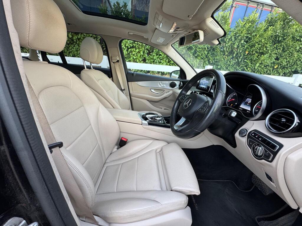 Mercedes-Benz GLC 2.1 GLC220d Sport (Premium) G-Tronic 4MATIC Euro 6 (s/s) 5dr thumbnail 19