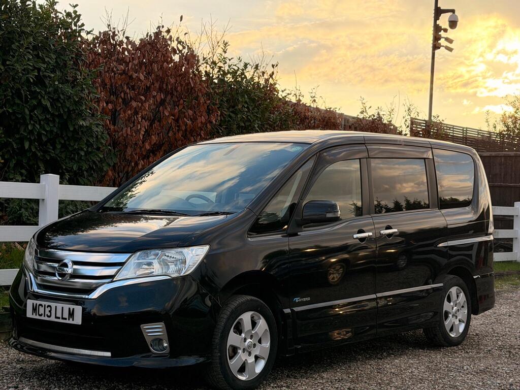 2013 Nissan Serena thumbnail 6