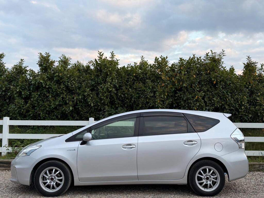 2013 Toyota Prius+ thumbnail 10