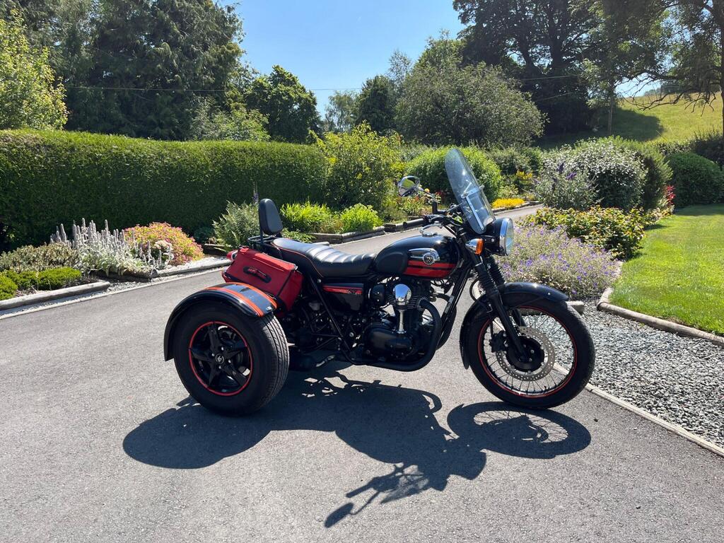 Kawasaki W800