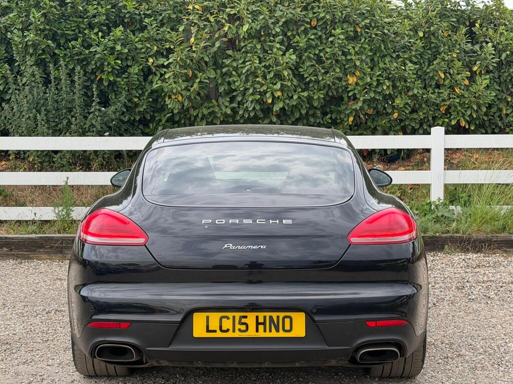 2015 Porsche Panamera thumbnail 11