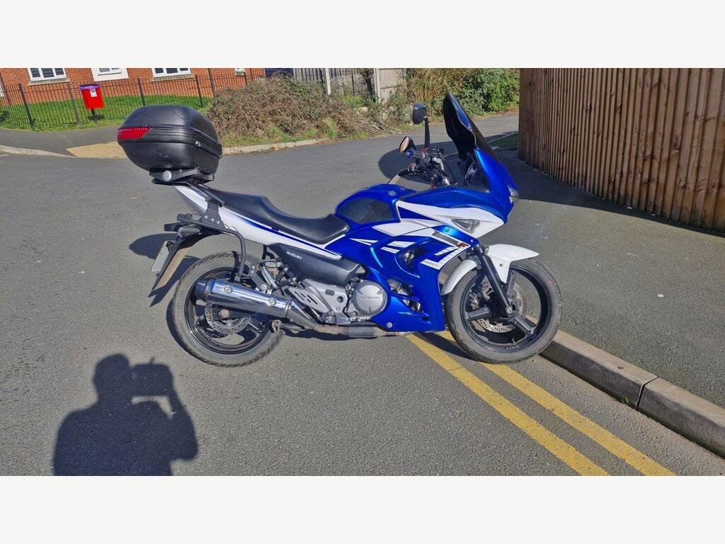 Suzuki Inazuma 250