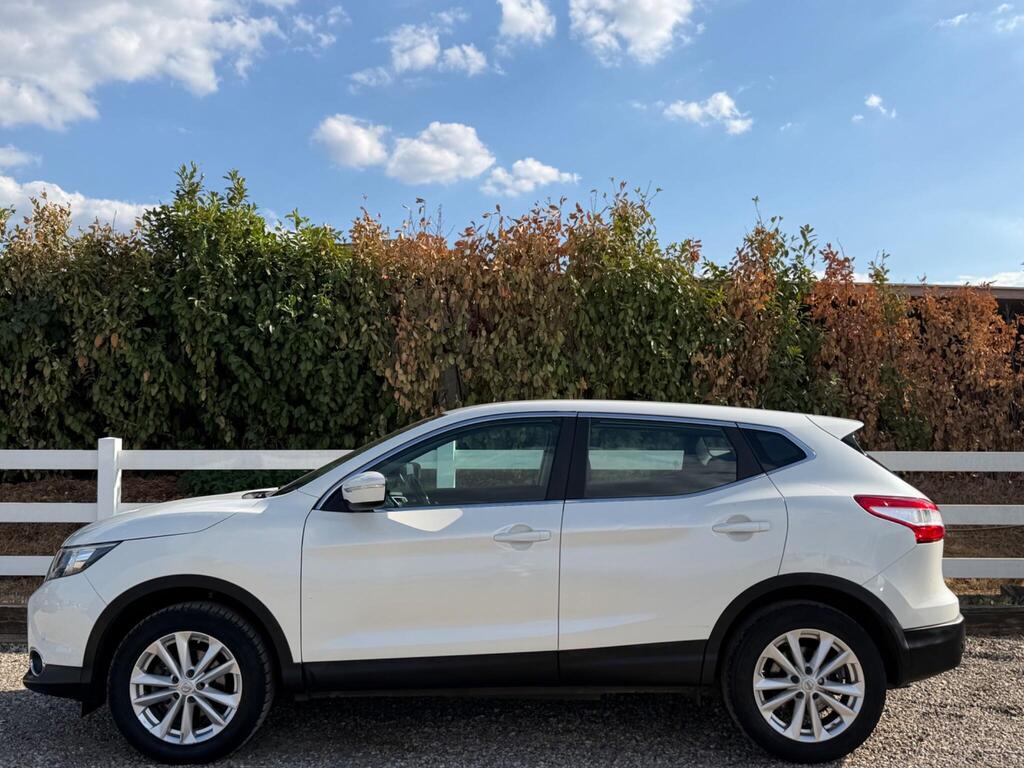 2014 Nissan Qashqai thumbnail 11