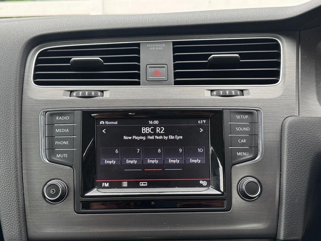 Volkswagen Golf 2.0 TDI BlueMotion Tech SE DSG Euro 5 (s/s) 5dr thumbnail 22