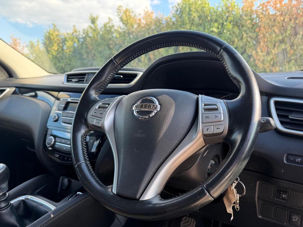 2014 Nissan Qashqai thumbnail 33
