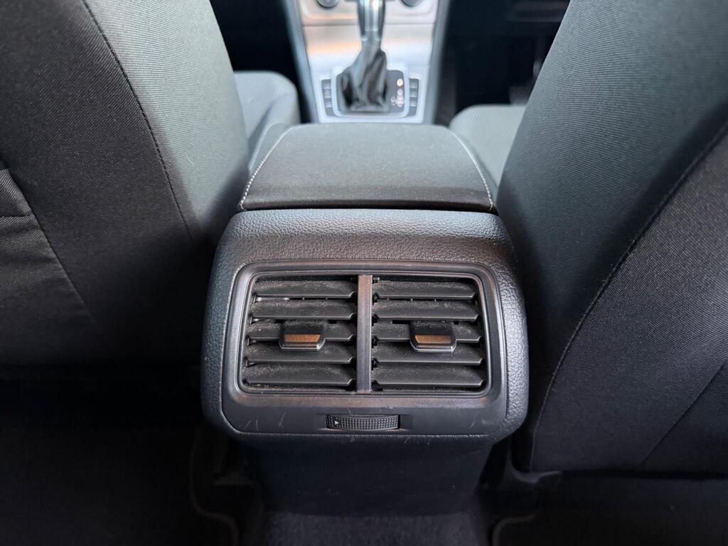 2014 Volkswagen Golf thumbnail 27