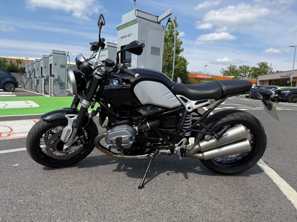 BMW R nineT