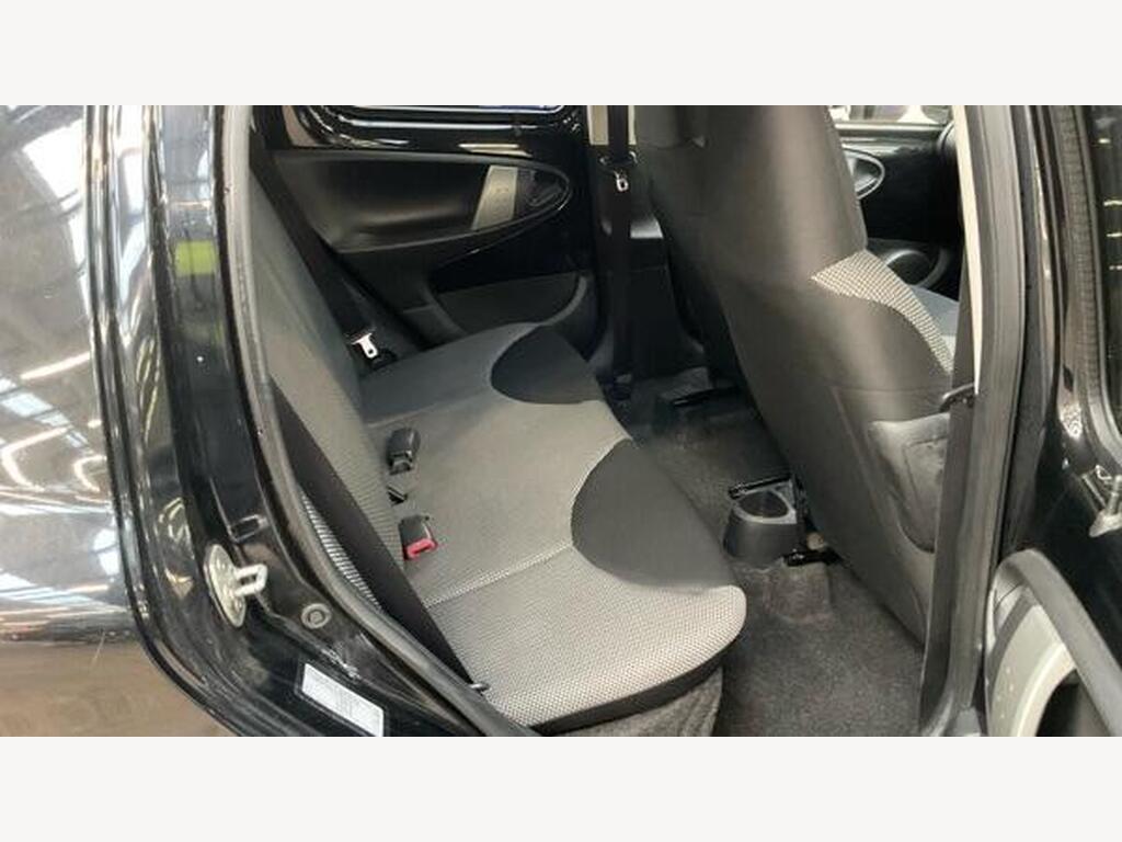 2012 Toyota AYGO thumbnail 11