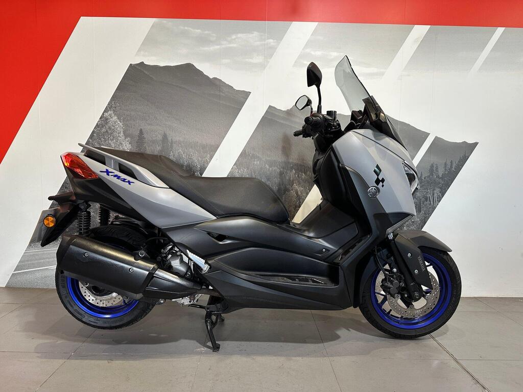 Yamaha XMAX 300