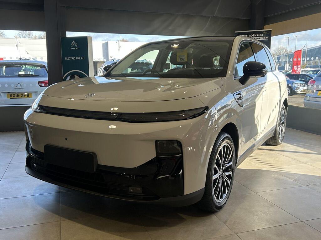 Leapmotor B10