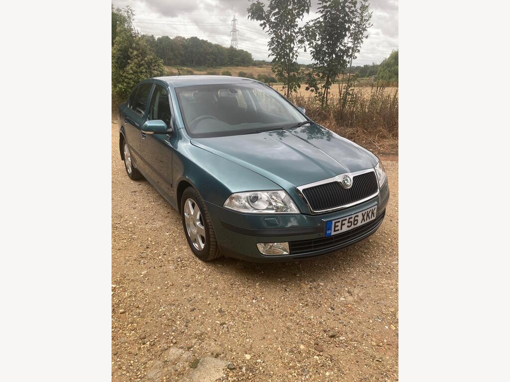 Skoda Octavia Hatchback 2.0 TDI Elegance DSG Euro 4 5dr