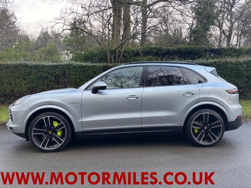 Porsche Cayenne SUV 3.0 V6 E-Hybrid 17.9kWh TiptronicS 4WD Euro 6 (s/s) 5dr (3.6kW Charger)