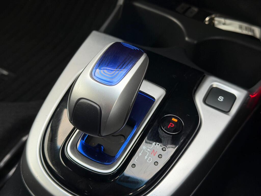 2014 Honda Jazz thumbnail 15