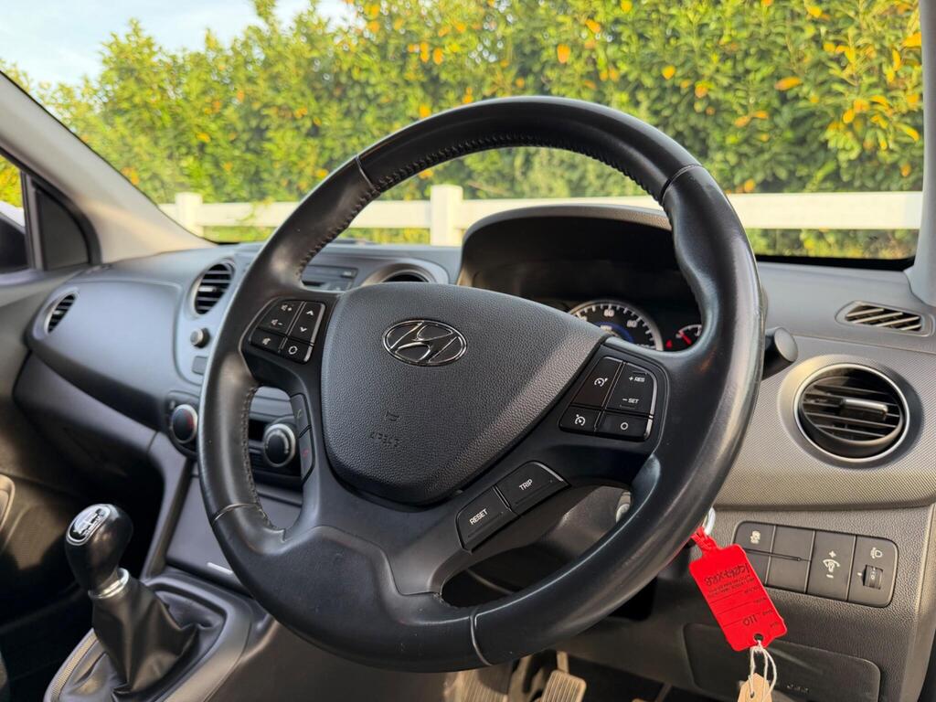 2017 Hyundai i10 thumbnail 22