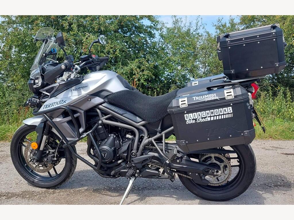 Triumph Tiger 800