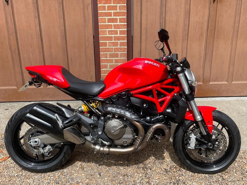 Ducati Monster 821