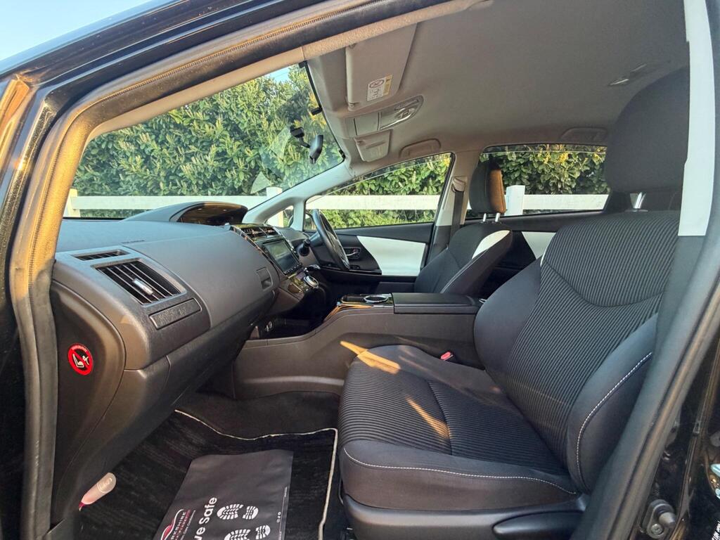 2016 Toyota Prius+ thumbnail 23