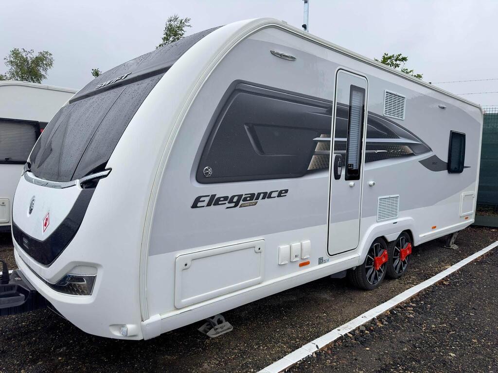 Swift Elegance grande 860 Tourer Automatic levelling system - AWD auto motor mover