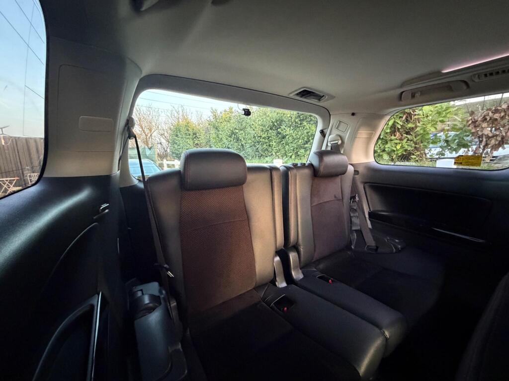 2013 Toyota Vellfire thumbnail 26