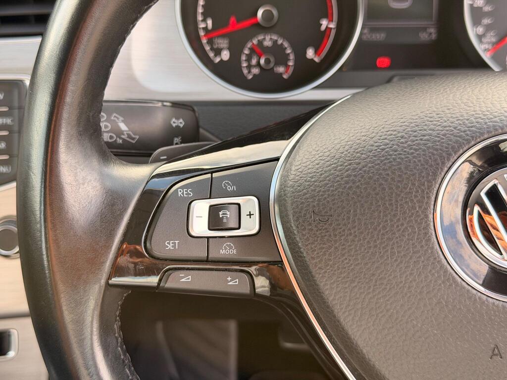 2015 Volkswagen Golf thumbnail 39