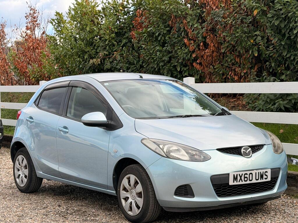 2011 Mazda Mazda2 thumbnail 4