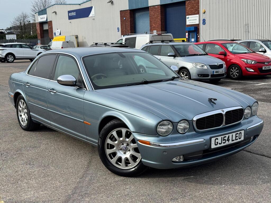 Jaguar XJ Saloon 3.0 XJ6 4dr