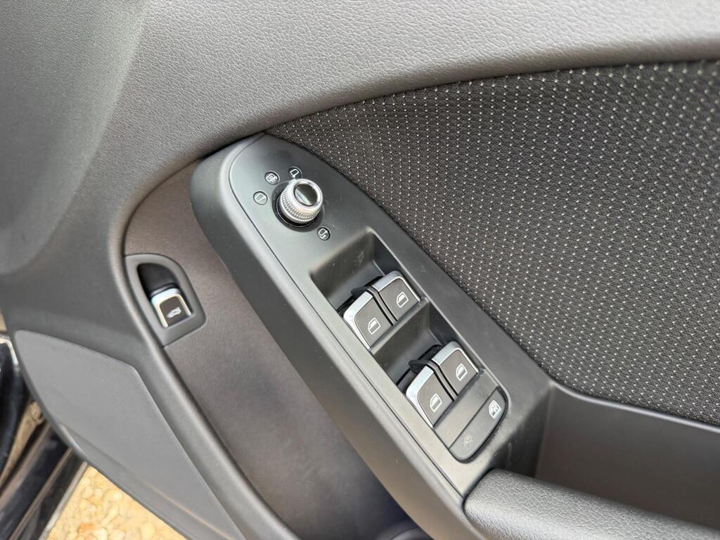 2012 Audi A4 thumbnail 37