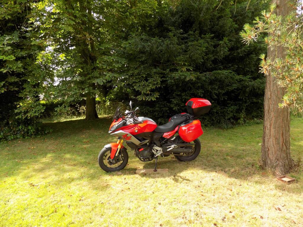 BMW F 900 XR