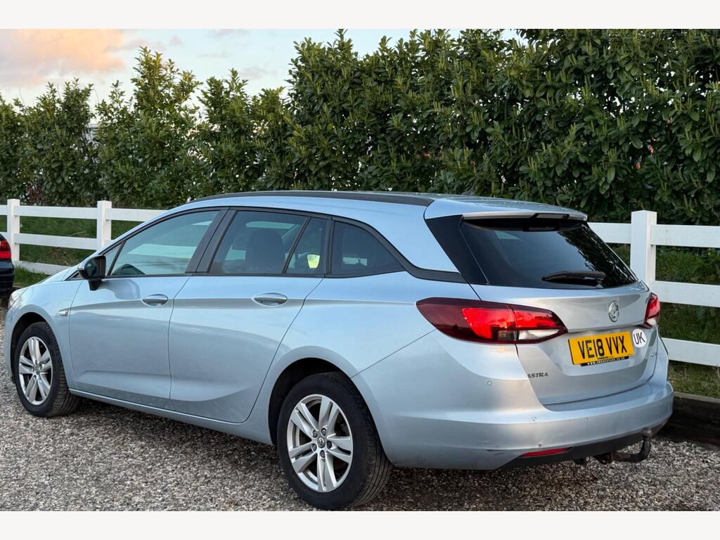 2018 Vauxhall Astra thumbnail 5