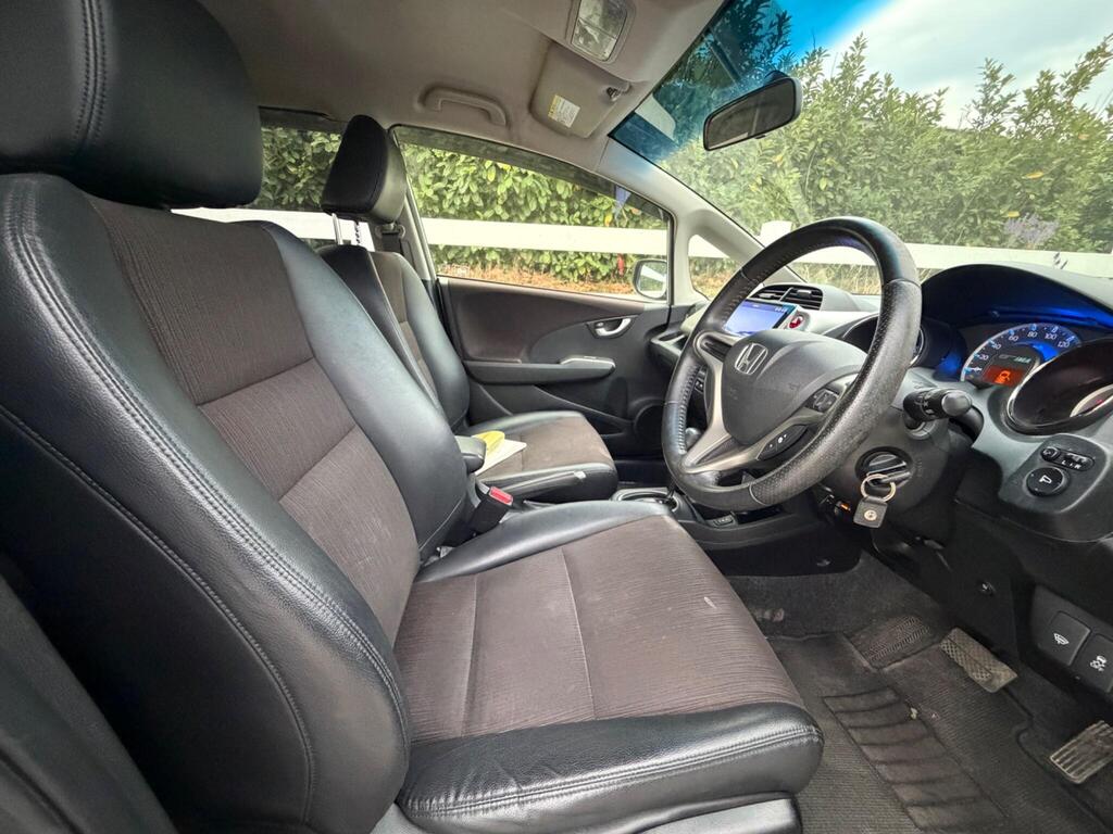 2013 Honda Jazz thumbnail 16