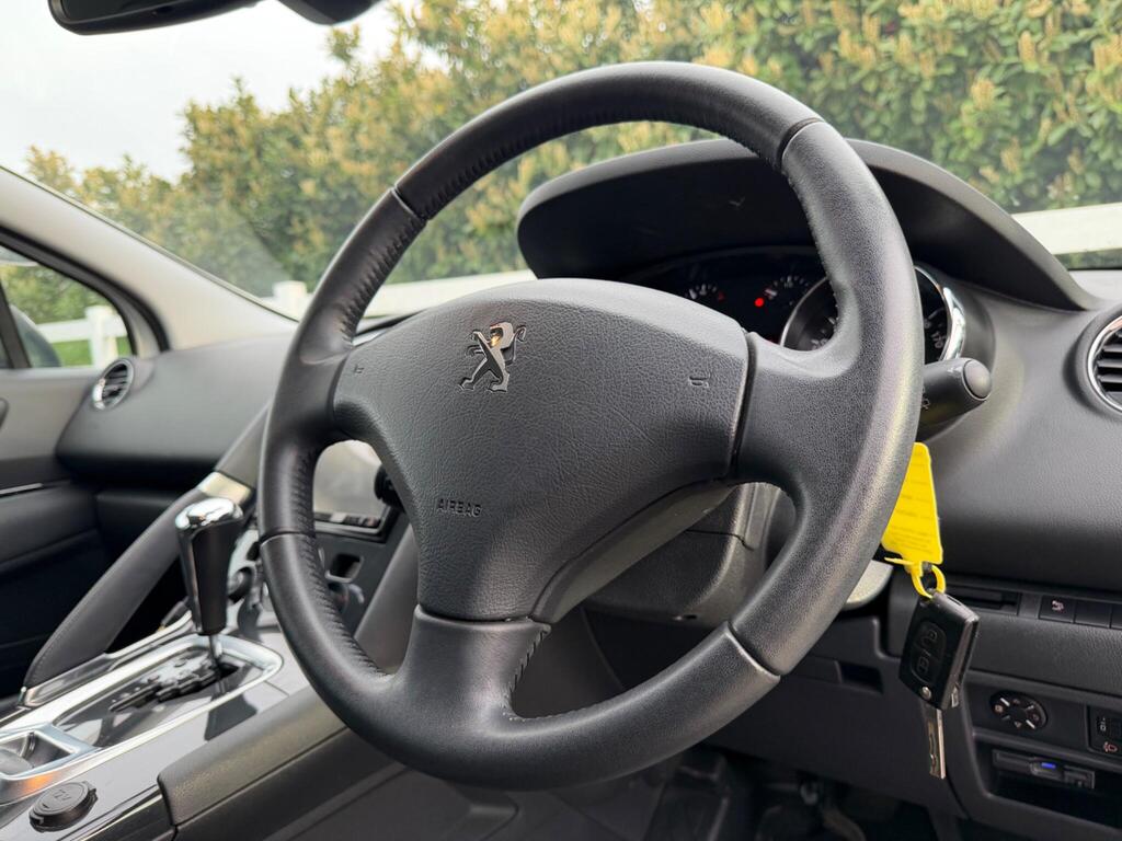 2014 Peugeot 3008 thumbnail 32