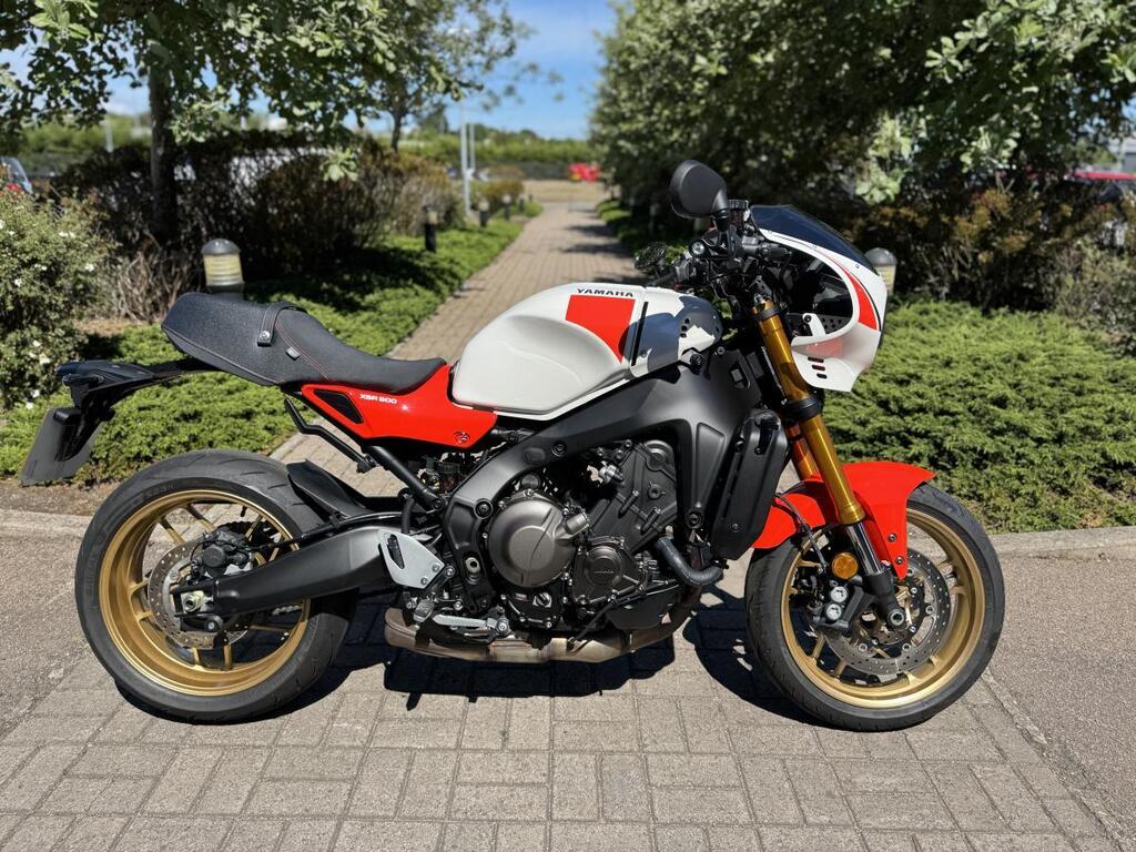 Yamaha XSR900
