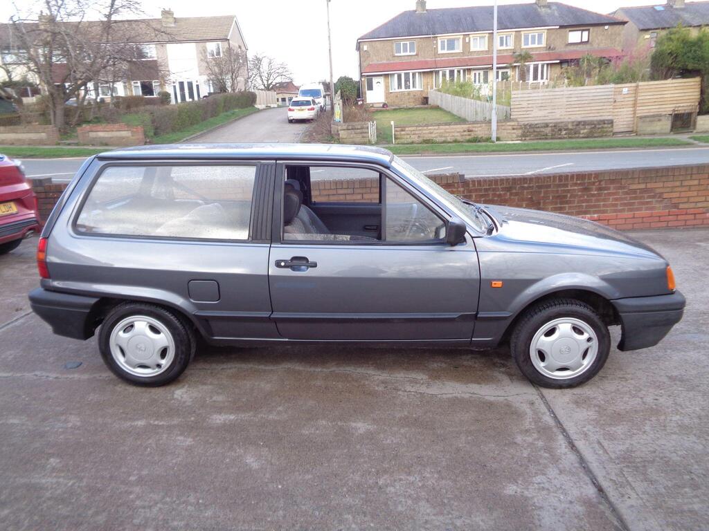 Volkswagen Polo Saloon 1.0 CL 2dr