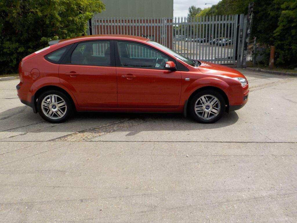 Ford Focus Hatchback 1.6 Ghia 5dr