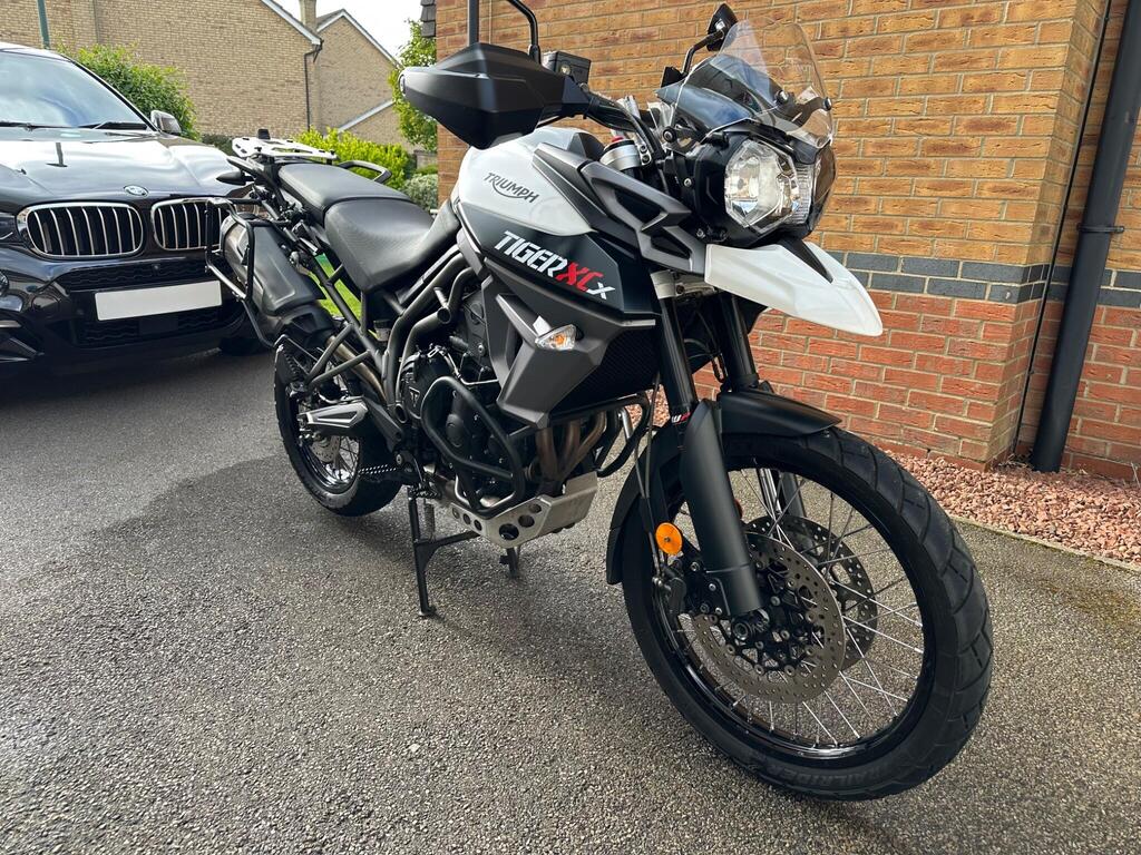 Triumph Tiger 800