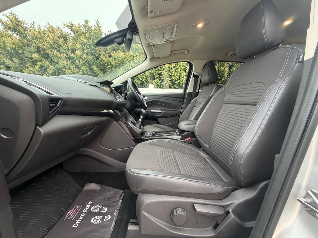 2018 Ford Kuga thumbnail 29