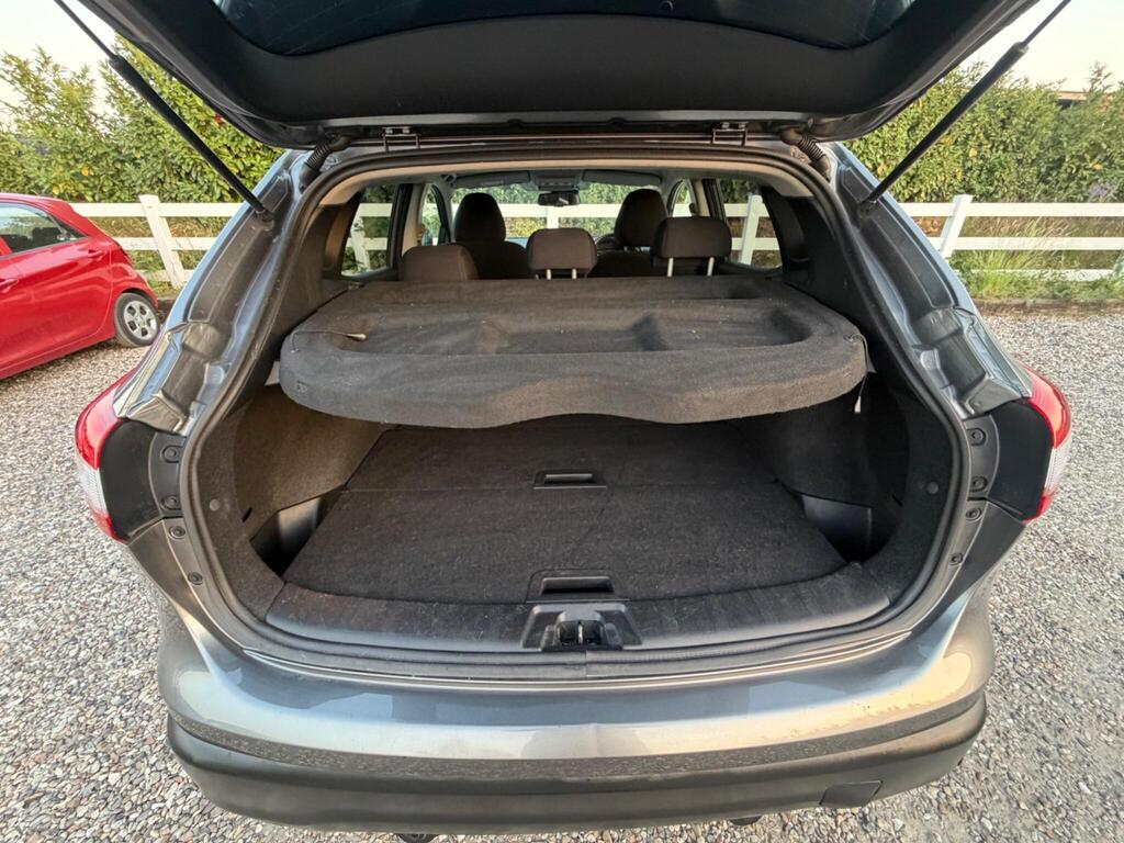 2015 Nissan Qashqai thumbnail 27