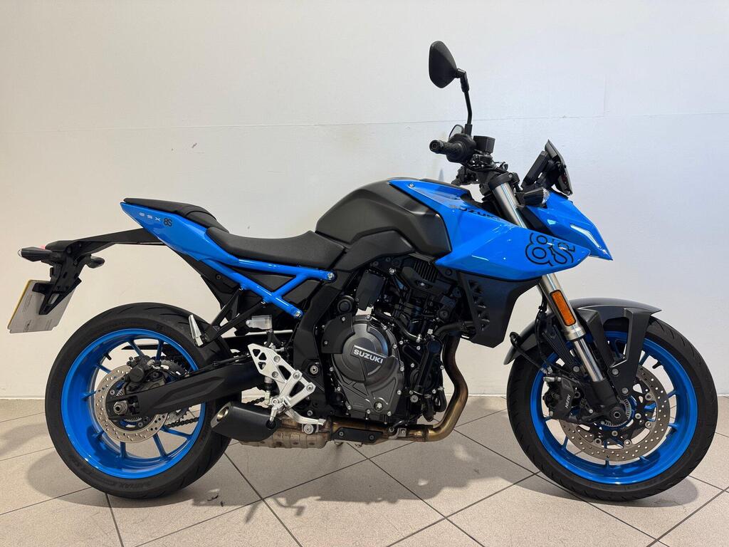 Suzuki GSX-8S