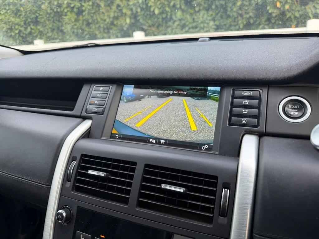 2016 Land Rover Discovery Sport thumbnail 29