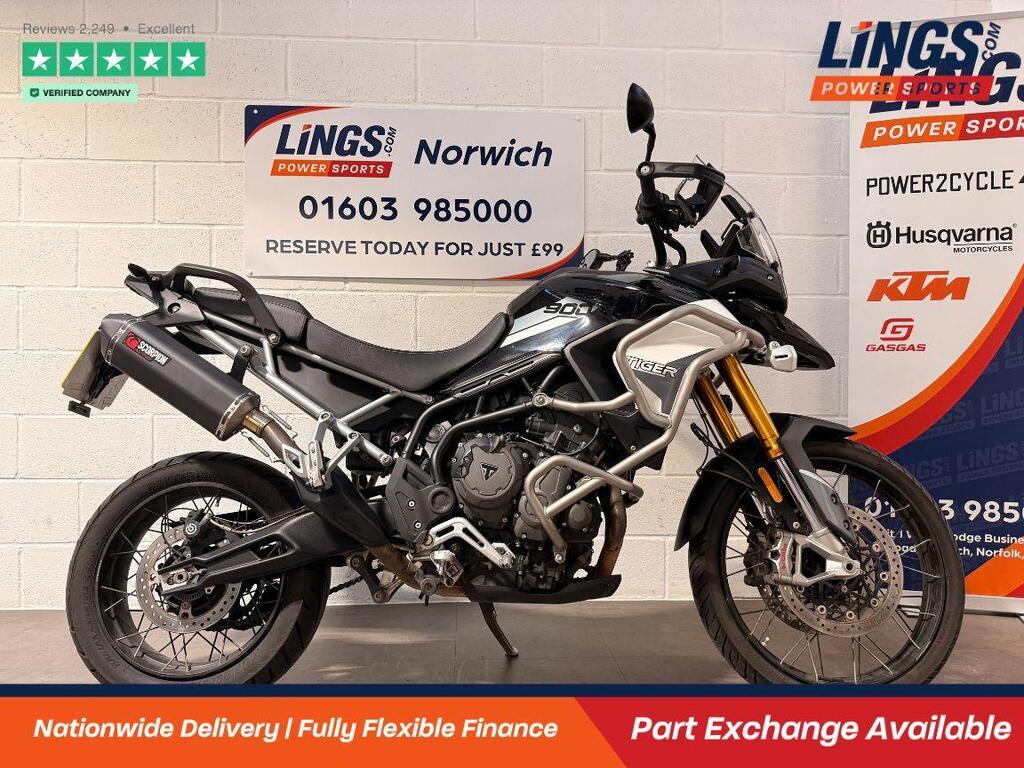 Triumph Tiger 900