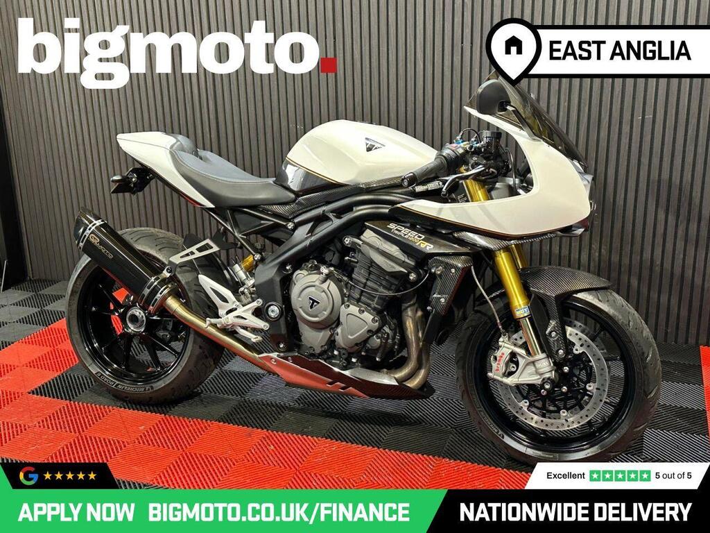 Triumph Speed Triple 1200