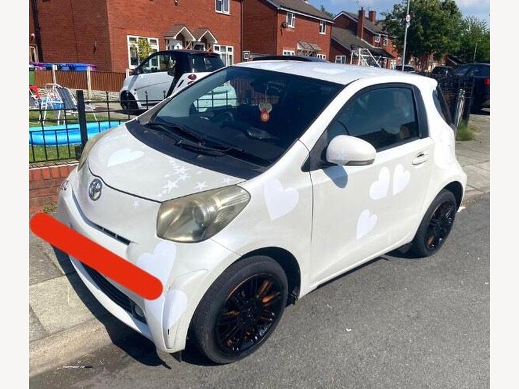 Toyota iQ
